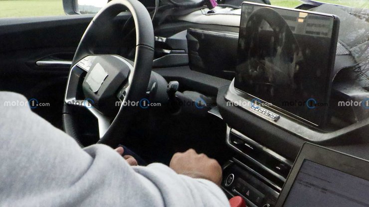 Интерьер Audi Q5 был полностью переработан