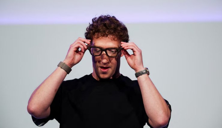 Meta представила свои первые очки со встроенным экраном