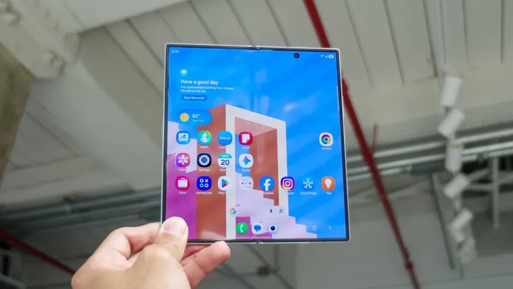 Смартфон Samsung Galaxy Z Fold 8 Ultra
