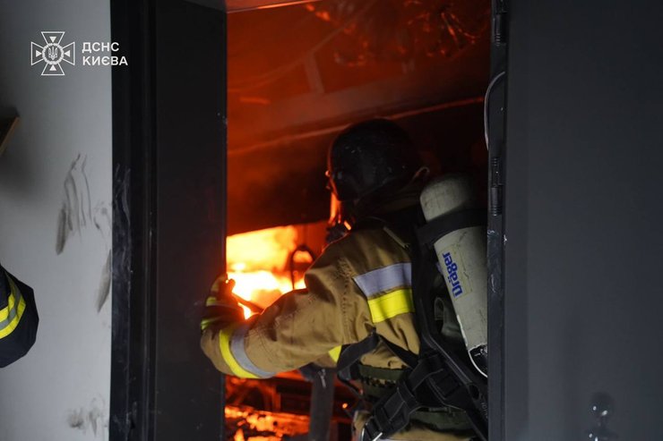 Обстріл РФ, обстріл 7 листопада, Київ пожежа