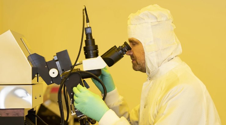 ученый, микроскоп