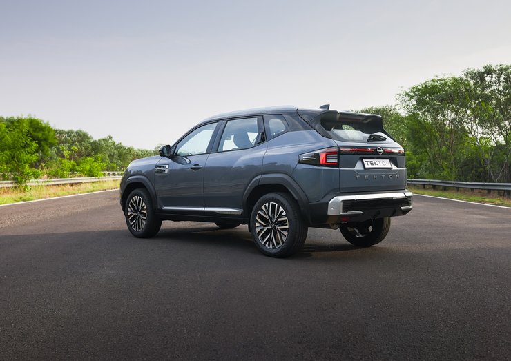 Nissan Tekton