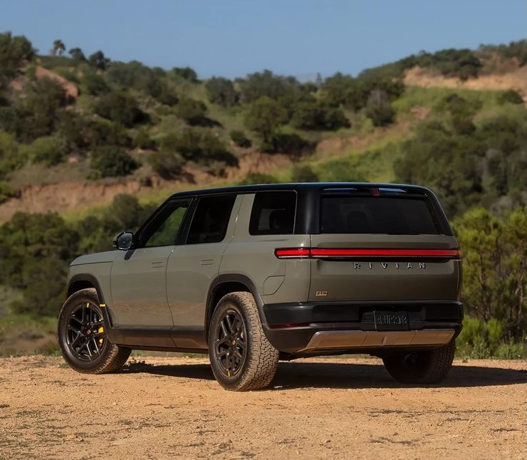 новый Rivian R2