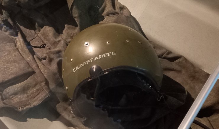 Шлем российского пилота Сафаргалеева