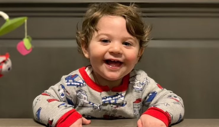 Ребенок с редким заболеванием, неврологическое расстройство, редкое заболевание, отец создал лекарство для сына, страшный диагноз