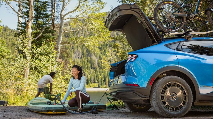 Ford Mustang Mach-E Trail 2027: багажник Автомобиль Ford Mustang Mach-E Trail 2027 года