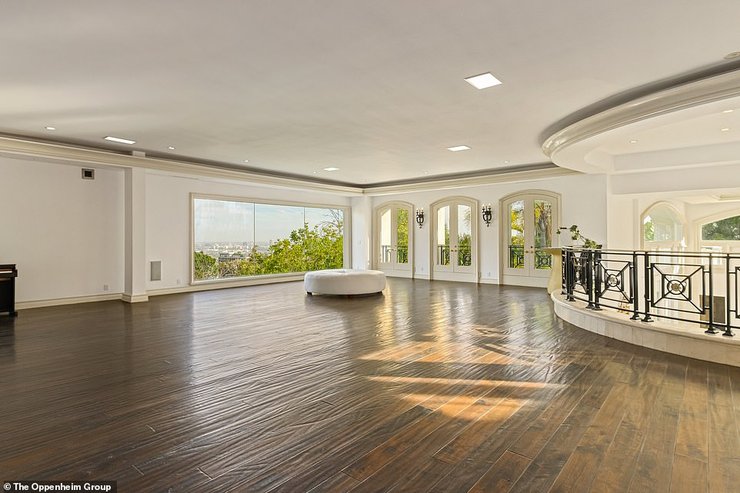 голливудский особняк, дом элизабет тэйлор, дом принса, недвижимость, дом с бомбоубежищем