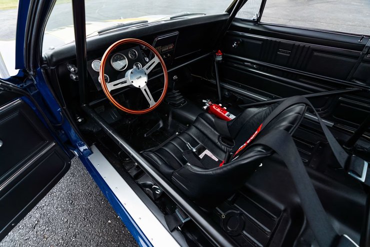 салон Chevrolet Camaro Z28, Chevrolet Camaro 1967 года, Chevrolet Camaro