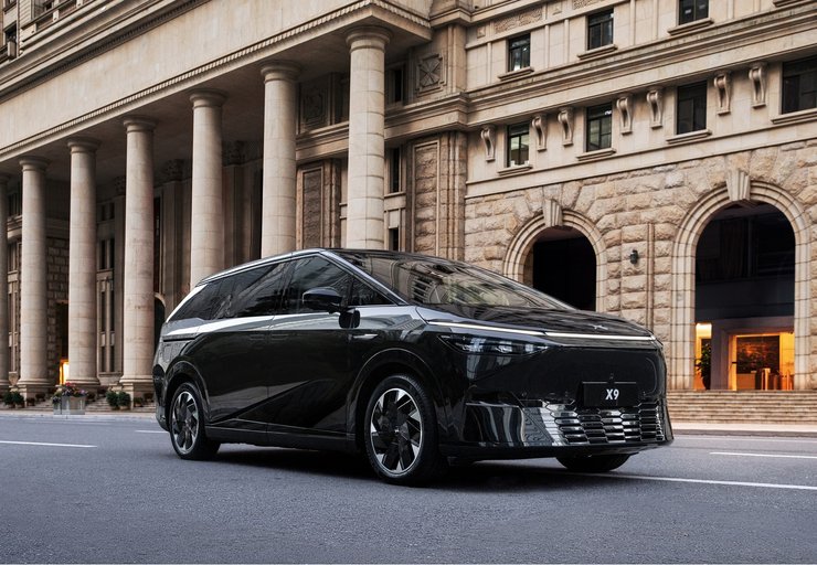 новий Xpeng X9, мінівен Xpeng, електромобіль Xpeng X9, китайський електромобіль