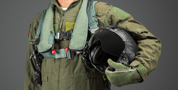 льотчик з шоломом