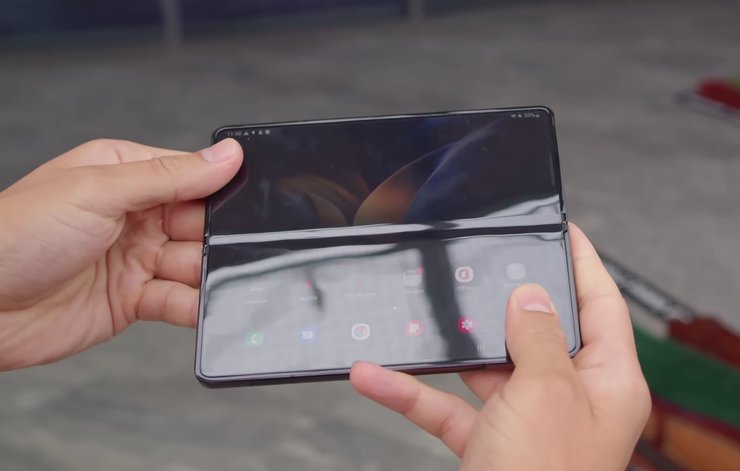 Samsung Galaxy Z Fold 4