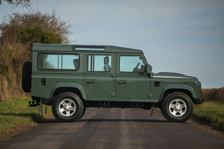 Land Rover Defender 110 County