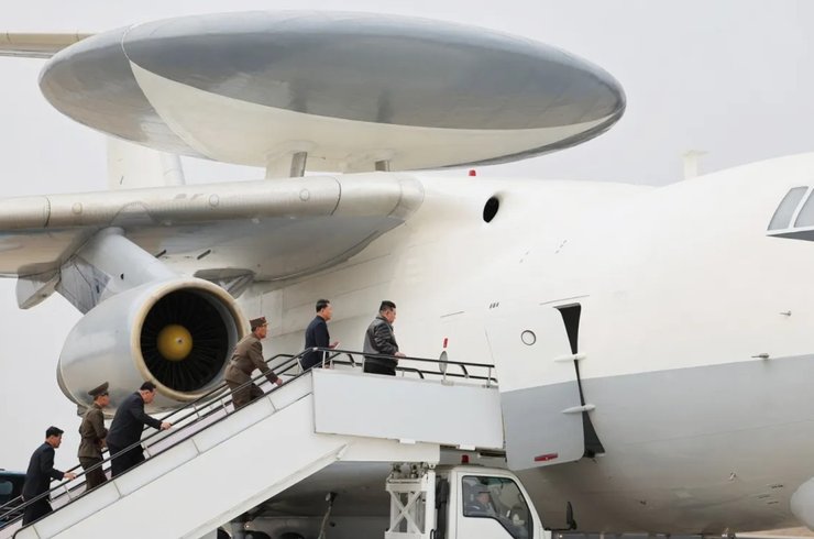 Оружие КНДР, Ким Чен Ын, самолет ДРЛО