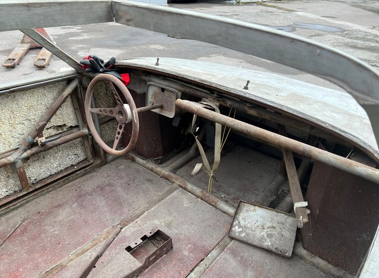 салон спорткара, український автомобіль, український спорткар, саморобне авто