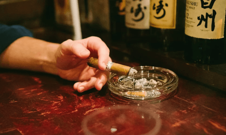 Сигара, курение, пепельница, бар,