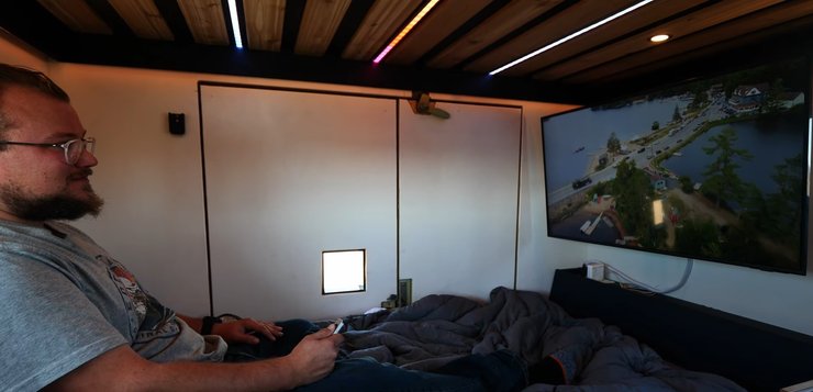 Дом на колесах на базе грузовика