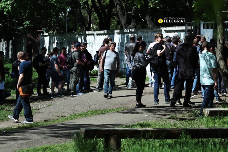 Мобилизация в Украине, мобилизация 2024, закон о мобилизации 2024, ТЦК, очереди возле ТЦК, Деснянский ТЦК, Деснянский ТЦК