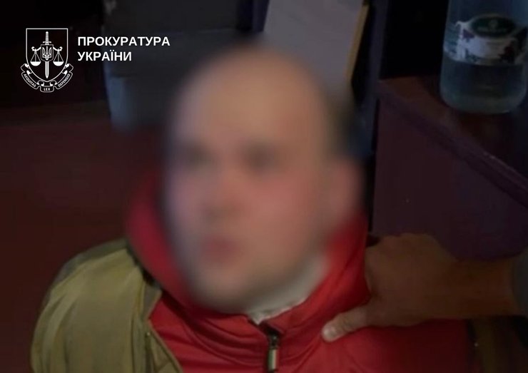 хулиган нападал на женщин в Киеве