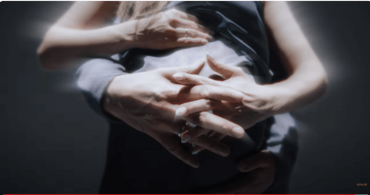 Виталий Козловский с беременной женой