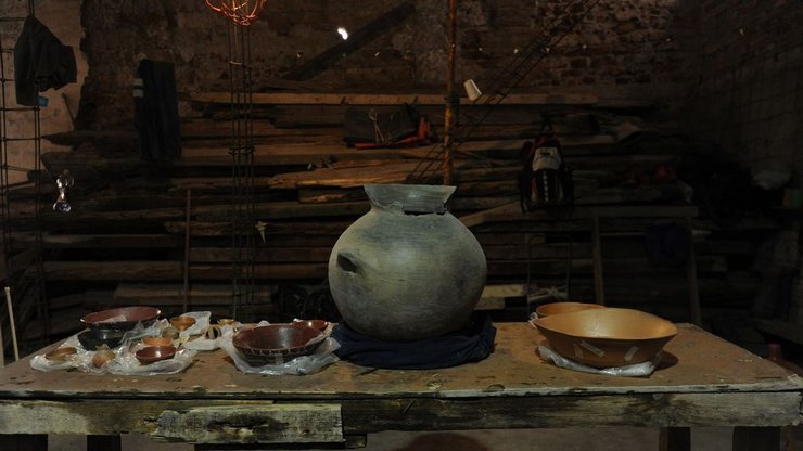 посуд, тарілки, артефакти, фото