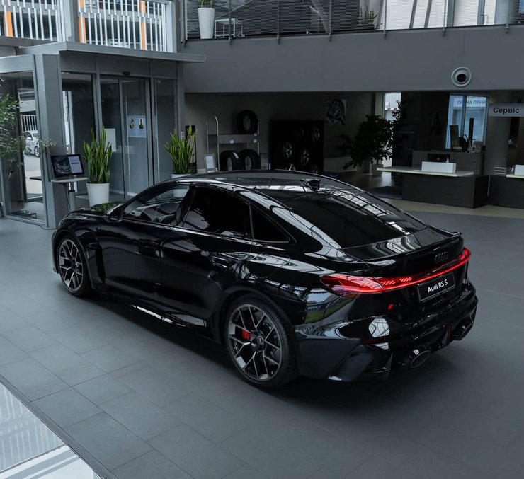 новый Audi RS5