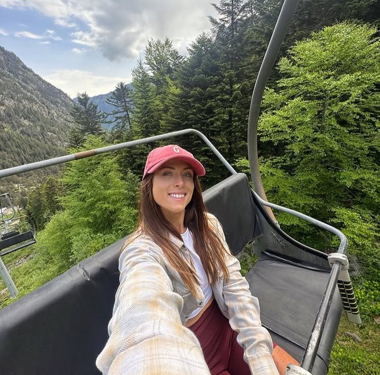 Британська туристка натрапила на десятки "прихованих" водоспадів під час походу французькими Піренеями