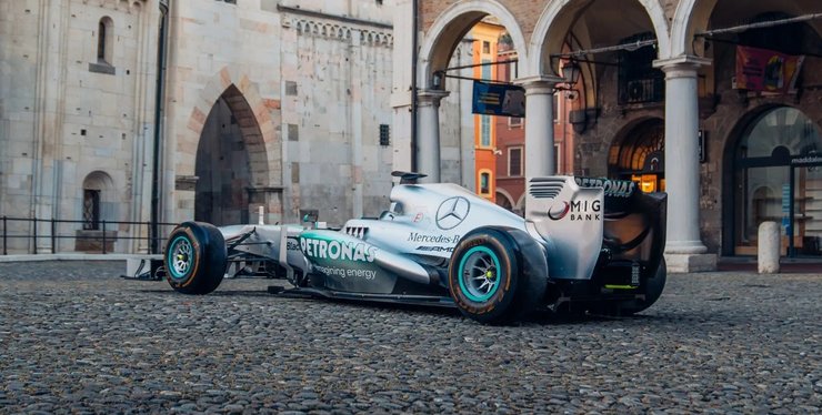 Mercedes-AMG Petronas F1 W04