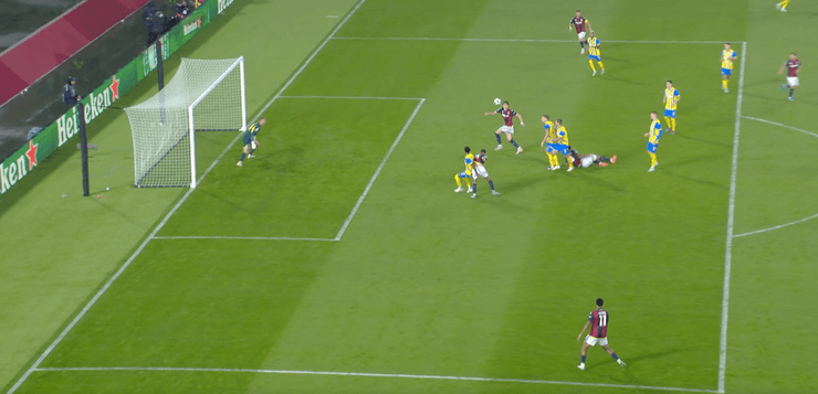 Дмитро Різник врятував команду після удару Фаббіана.