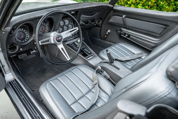 салон шевроле корвет, Chevrolet Corvette, Chevrolet Corvette 1969, Николас Кейдж, авто Николаса Кейджа, Chevrolet Corvette 1969