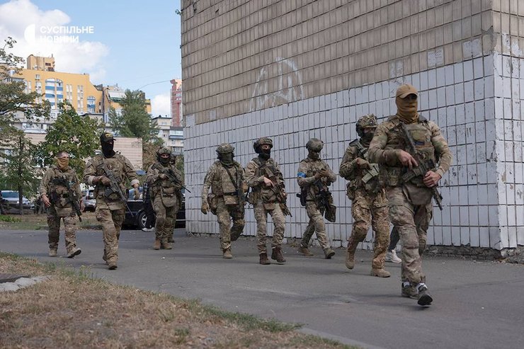 Фото спецназовцев "Альфа" на месте перестрелки в Киеве 2 сентября