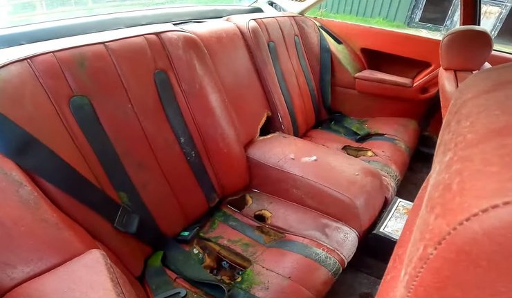 Салон Ferrari 400, купе Ferrari, брошенные авто