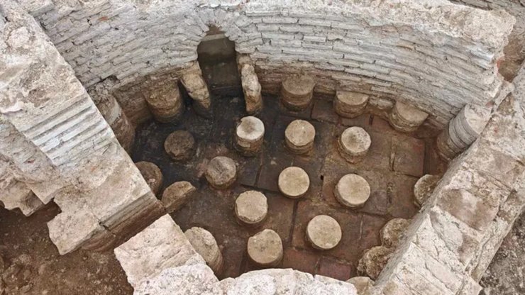 Археологи никогда не видели такой в Римской империи: найдена 1700-летняя баня императора