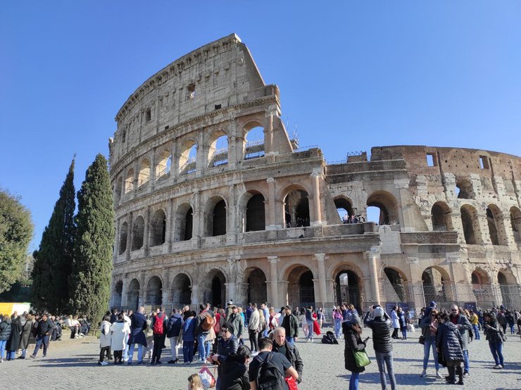 Найвідоміші туристичні міста вражають, проте не варто плутати туризм із еміграцією