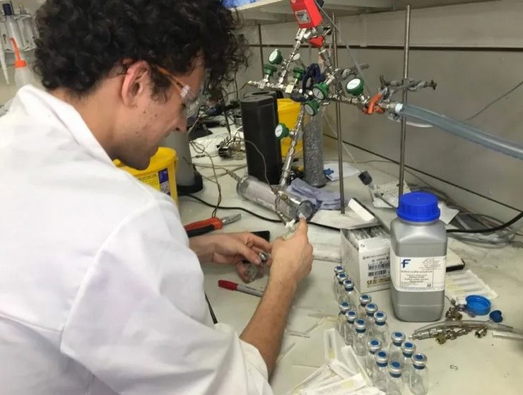 Джордан Стоун