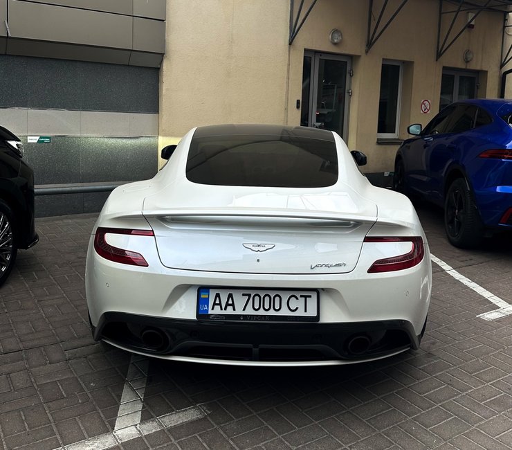Aston Martin Vanquish