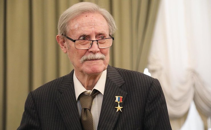 Юрій Соломін