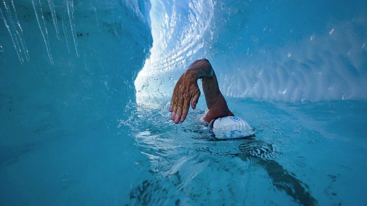 льюис пью, антарктический заплыв