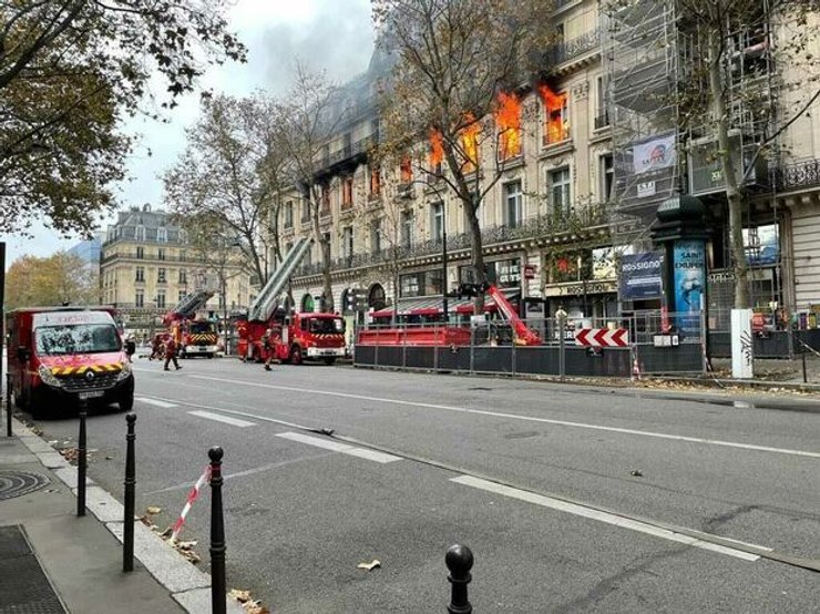 Париж пожежа