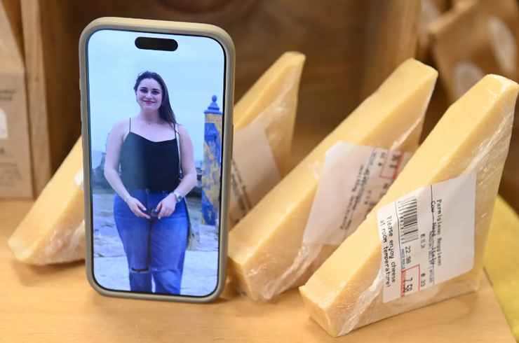 Адела Кохаб из США, сыр, продукты питания, рацион, курьезы, зависимость, реабилитация, странные диагнозы, интересные новости