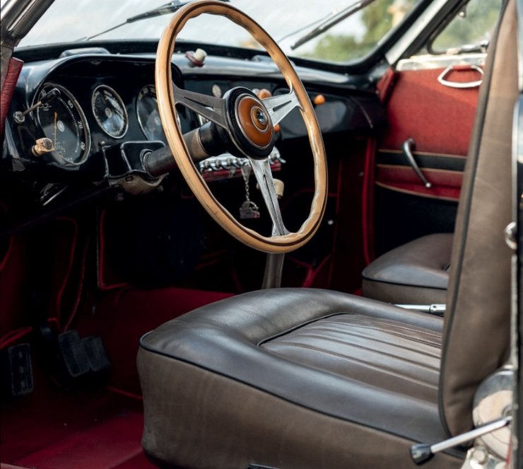 Салон Pegaso Z-102