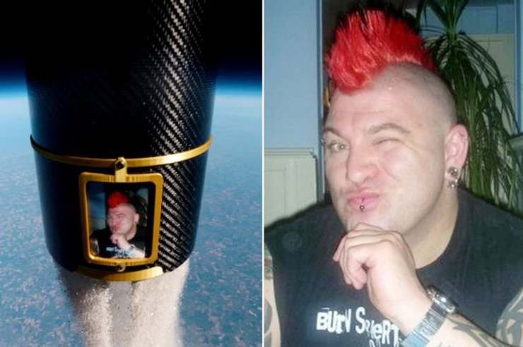 Прах в космосе, вдома, астроном, отправила прах на орбиту, космос,