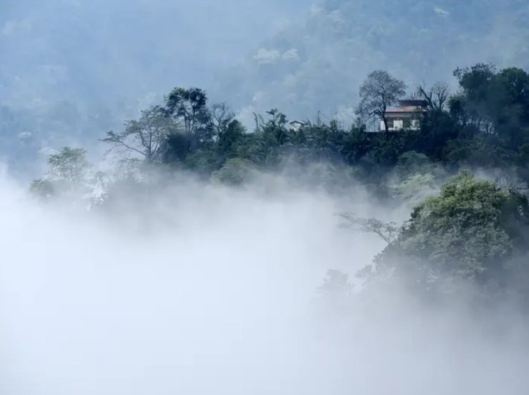 Гангкхар Пуенсум, волшебная гора, непокоренная вершина, малоизведанные места, безлюдные места, неизвестные места на Земле, загадочные места на Земле