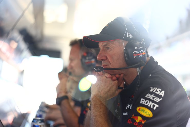 Эдриан Ньюи уходит из Red Bull