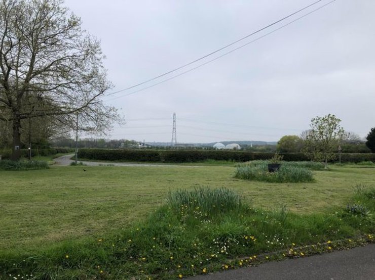 Фабрика, станция очистки, неприятный запах, сточные воды, город,