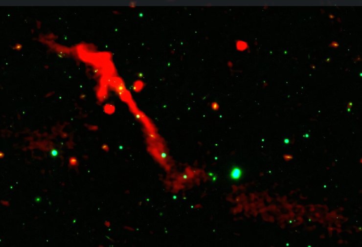 черная дыра J1007+3540