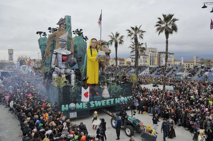 карнавал в Виареджо (Италия)