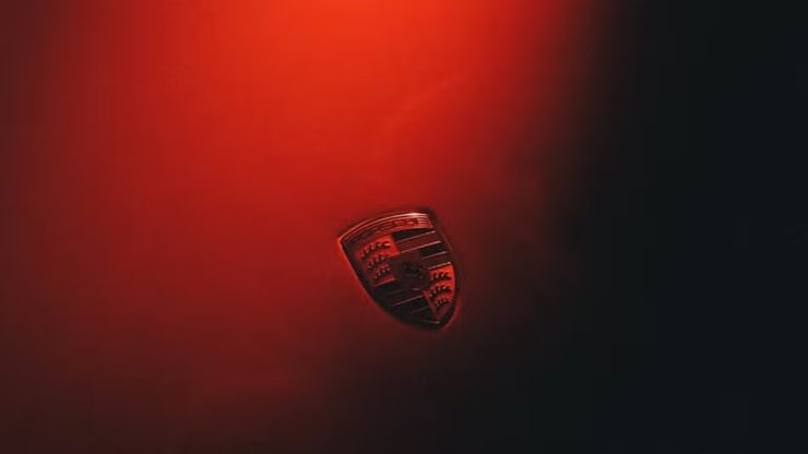 Кадр из тизера нового Porsche
