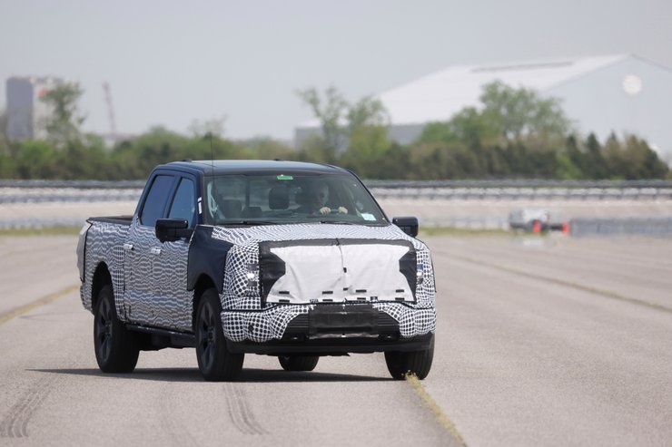 Джо Байден тестирует Ford F-150  Lightning