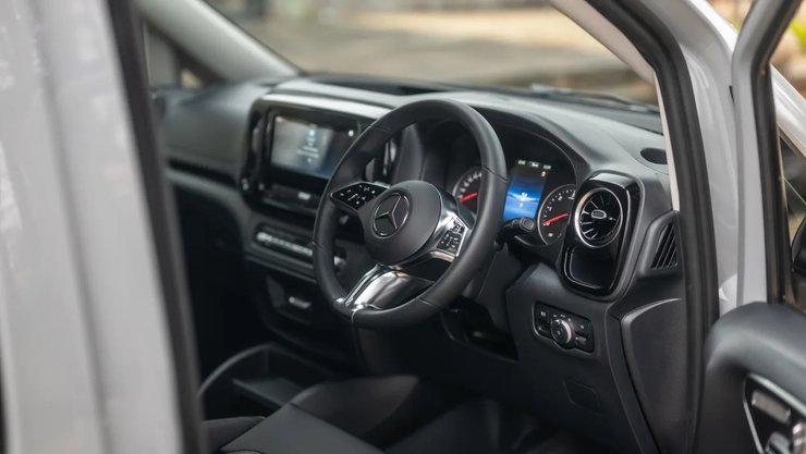 салон Mercedes Vito