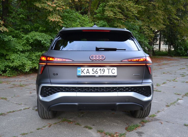 кросовер Audi Q3